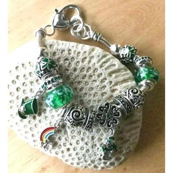 Shamrock Charm Bracelet Beaded Rainbow Pot of Gold Leprechaun St Patrick… - Picture 4 of 12